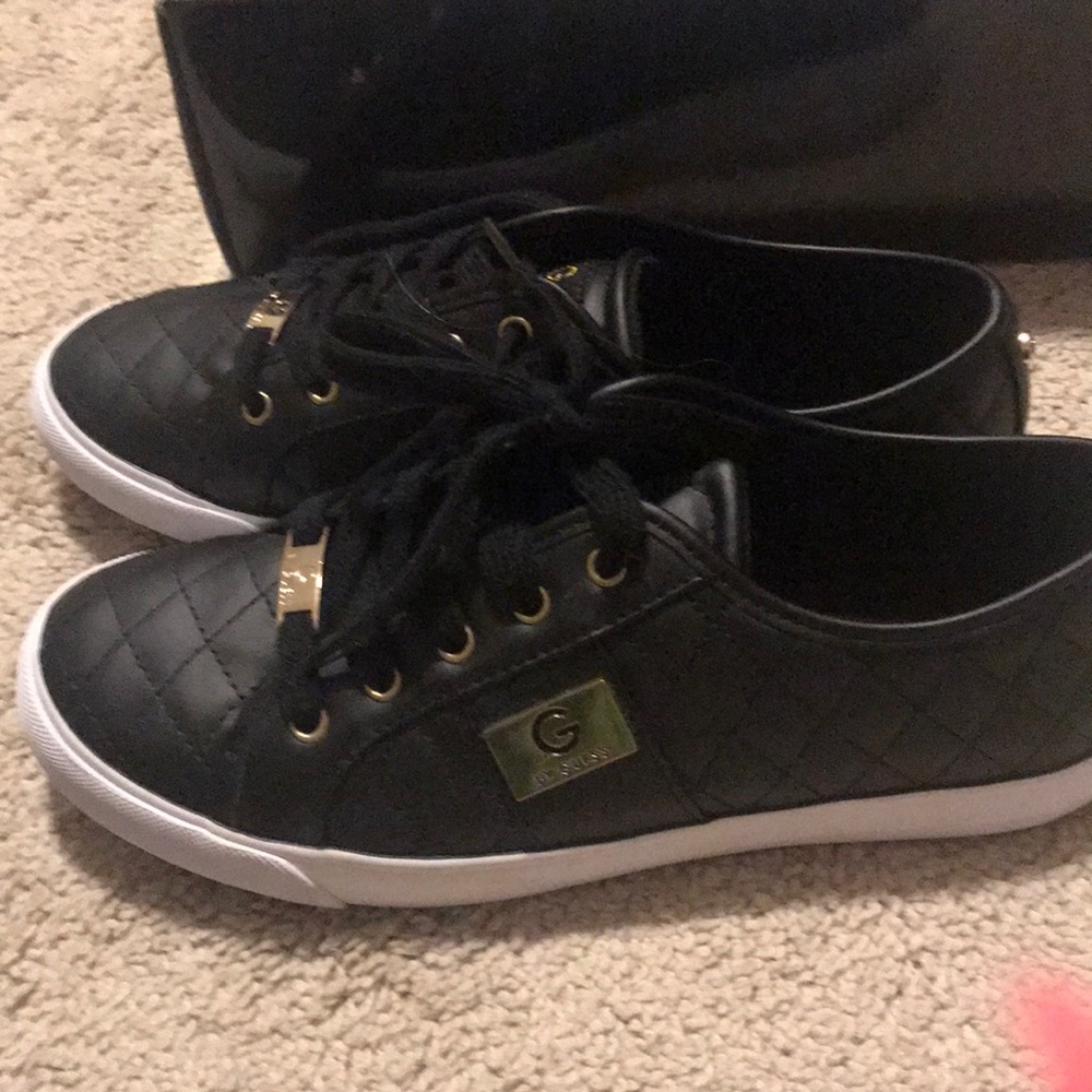 Shoes - Picture 3 of 6